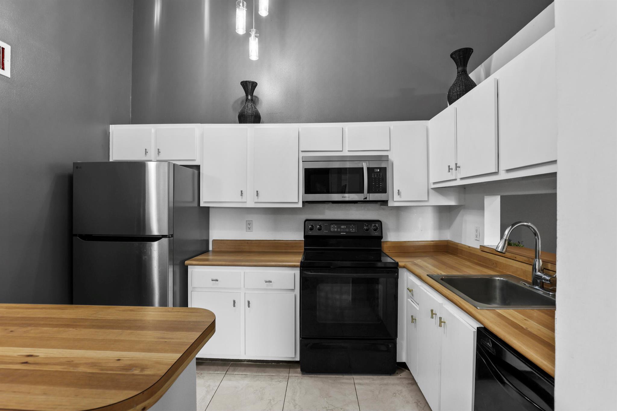 View photos, virtual tours, details... 6271 Chasewood Drive G