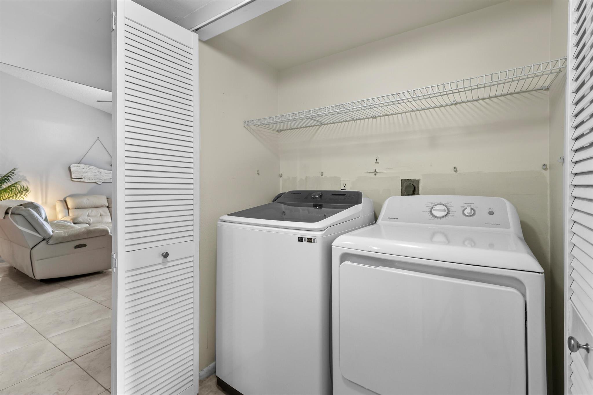 CHASEWOOD OF JUPITER COND - Residential