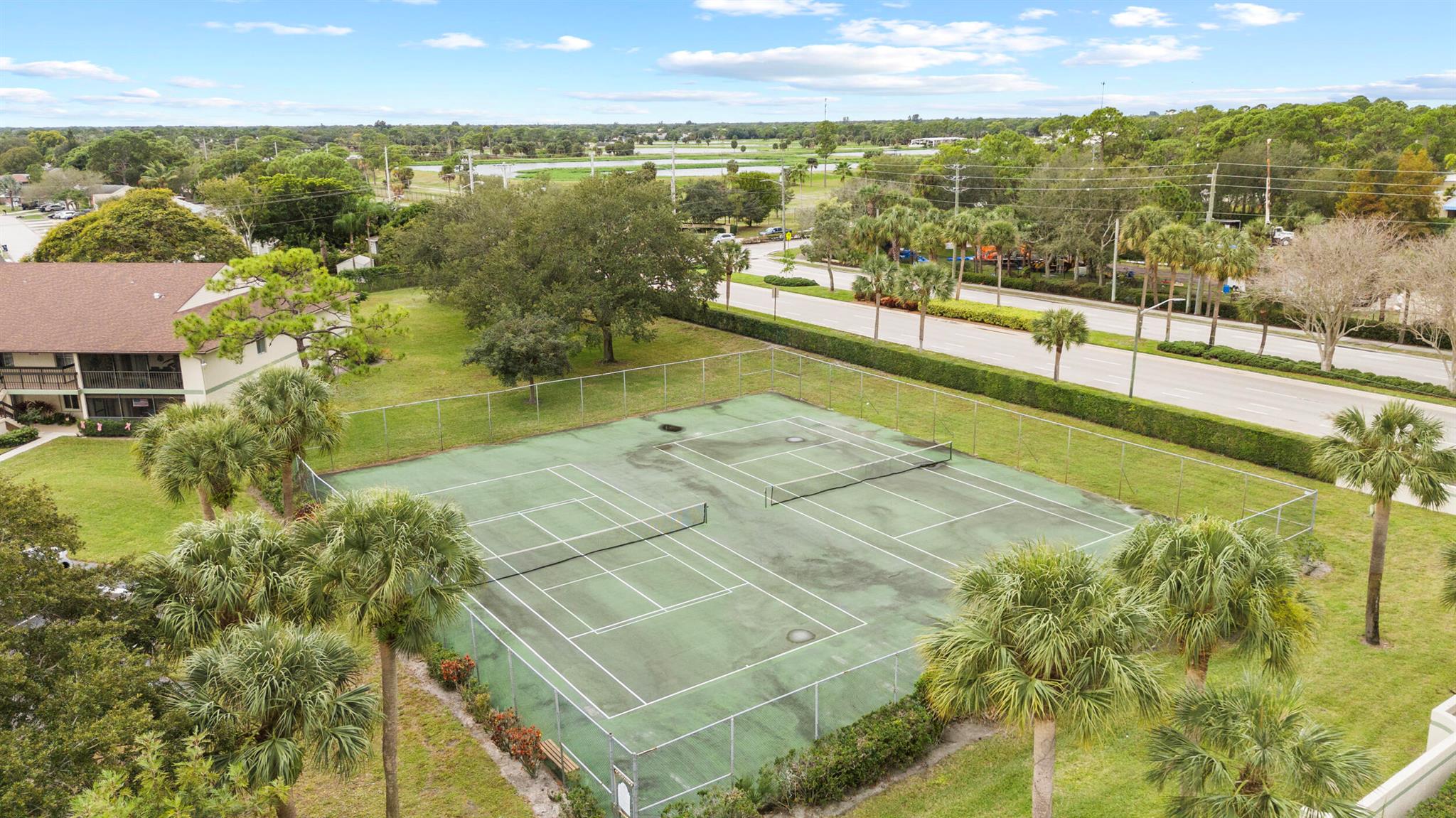 CHASEWOOD OF JUPITER COND - Residential