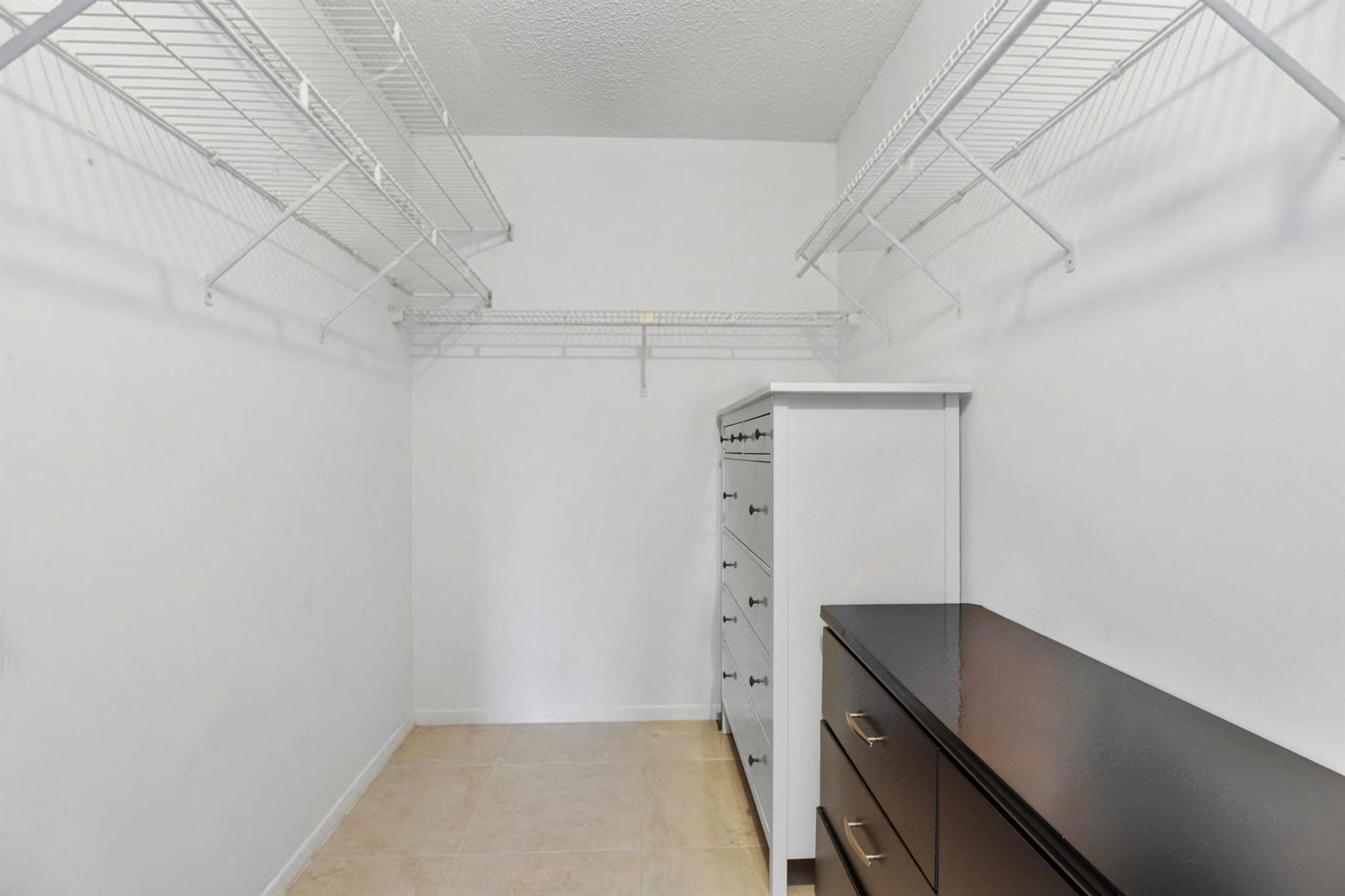 CHASEWOOD OF JUPITER COND - Residential