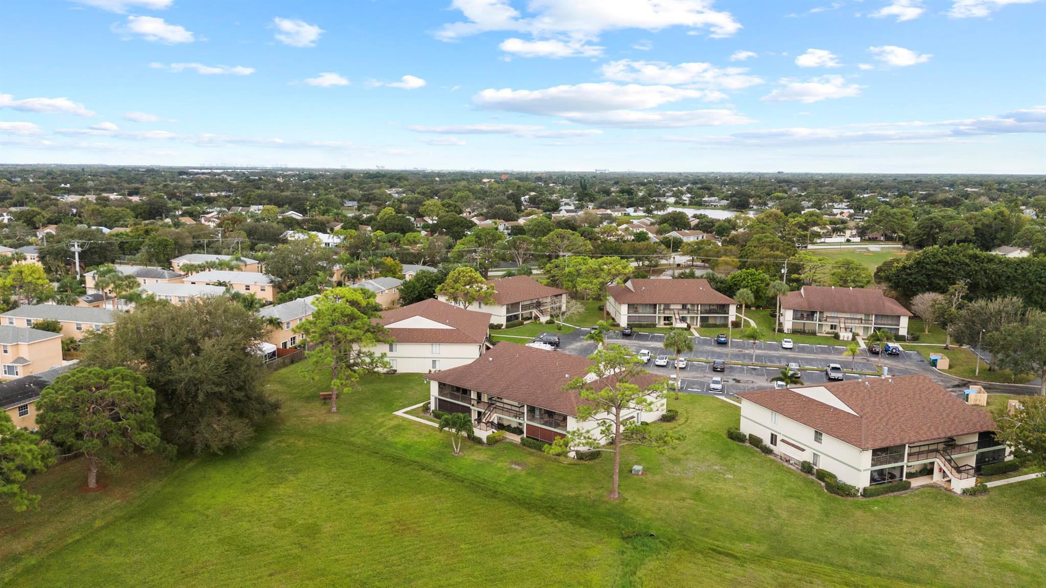 CHASEWOOD OF JUPITER COND - Residential