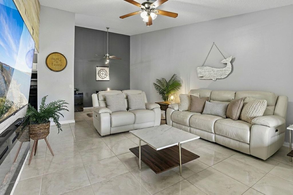 Photo of 6271 Chasewood Drive #G, Jupiter, FL 33458 (MLS # R11146563)