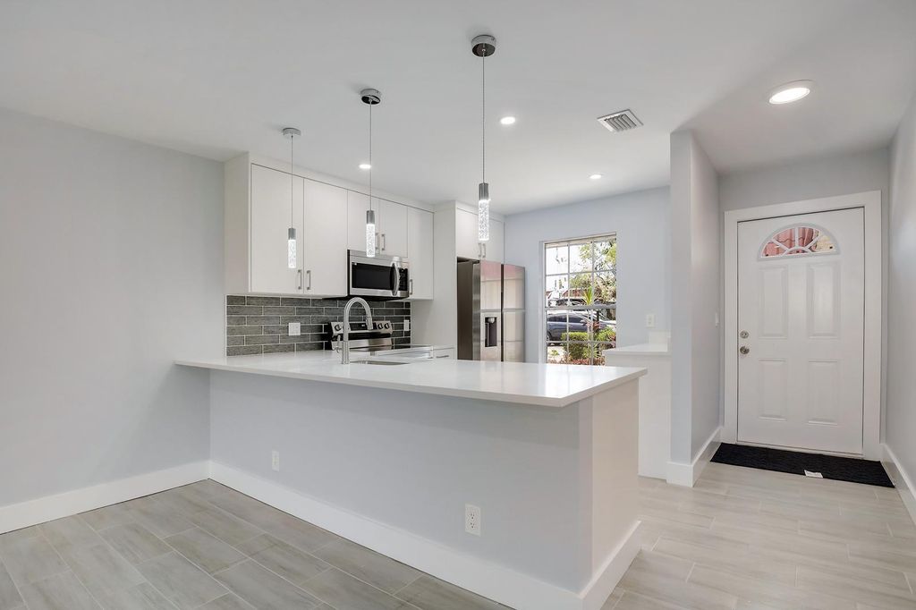 Photo of 714 Nantucket Circle #B, Lake Worth, FL 33467 (MLS # R11169739)