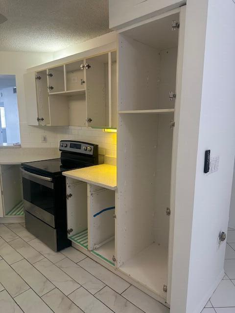 TRENT CONDOMINIUM E - Residential