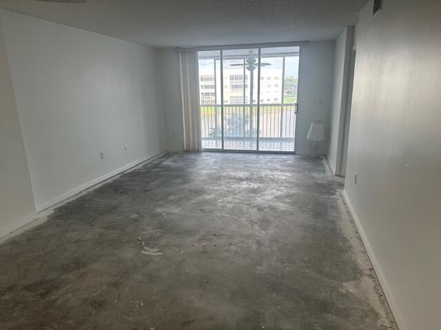 TRENT CONDOMINIUM E - Residential