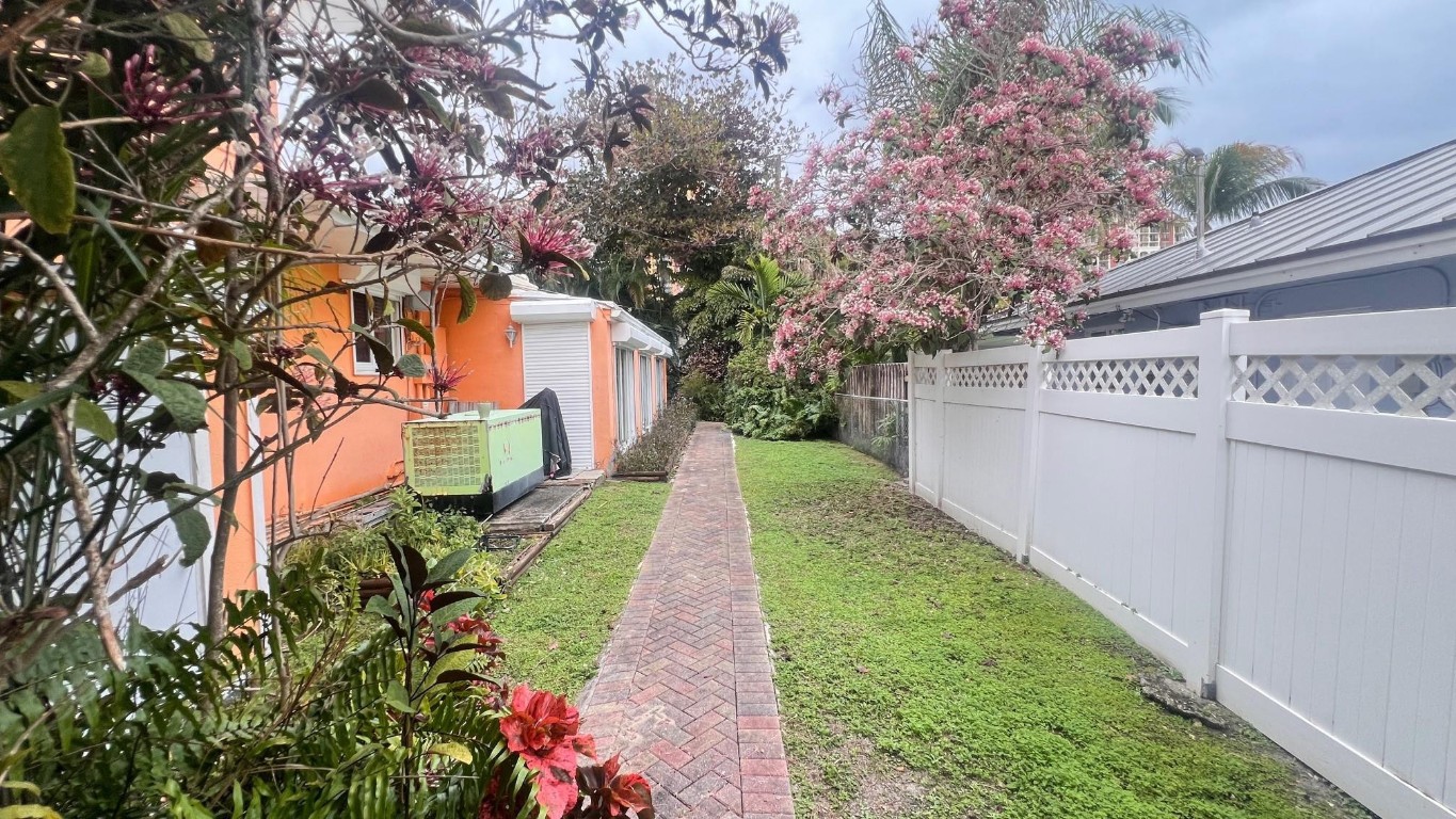 Lauderdale Beach Ext 27-4 - Residential