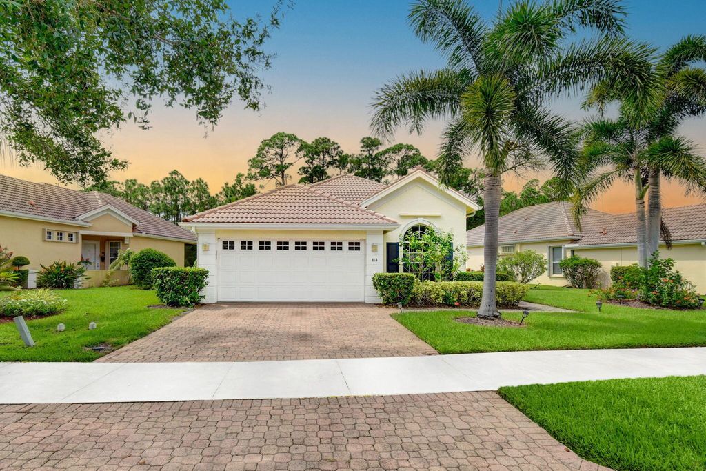 Photo of 814 SW St Andrews Cove, Port Saint Lucie, FL 34986 (MLS # R10922745)
