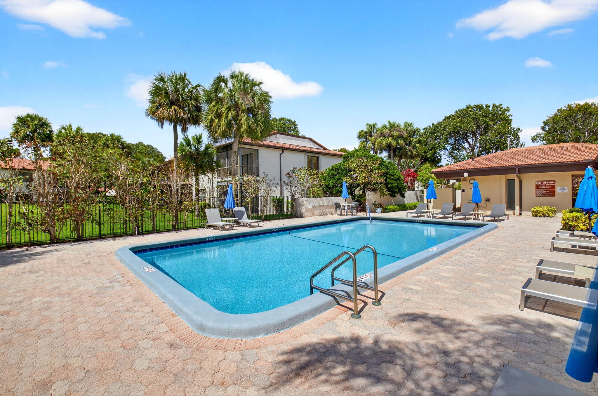 HORIZONS OF BOCA LAGO - Residential