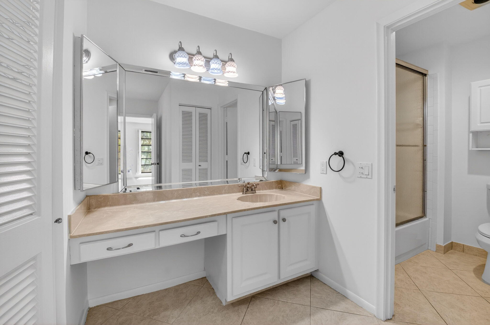 HORIZONS OF BOCA LAGO - Residential