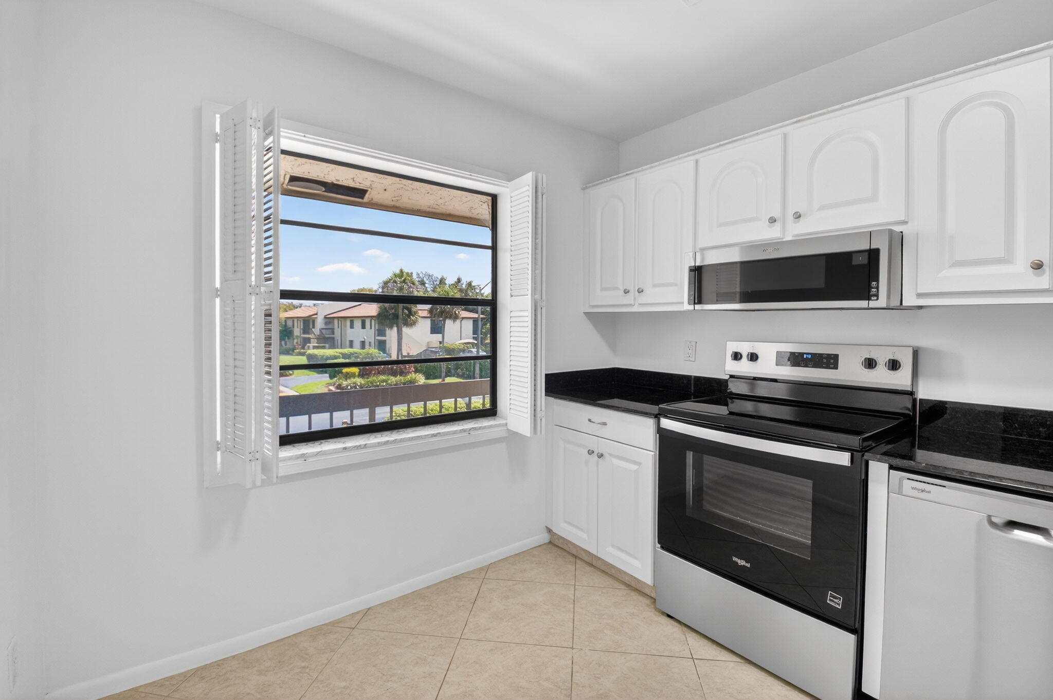 HORIZONS OF BOCA LAGO - Residential