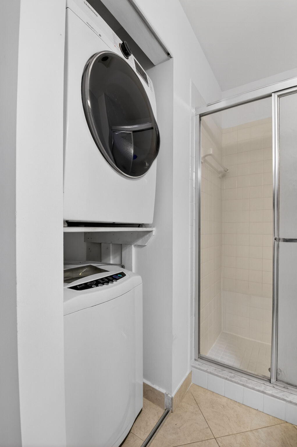 HORIZONS OF BOCA LAGO - Residential