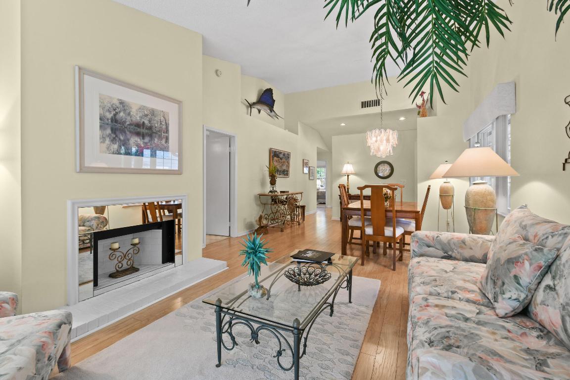 VILLAS OF OCEAN DUNES - Residential