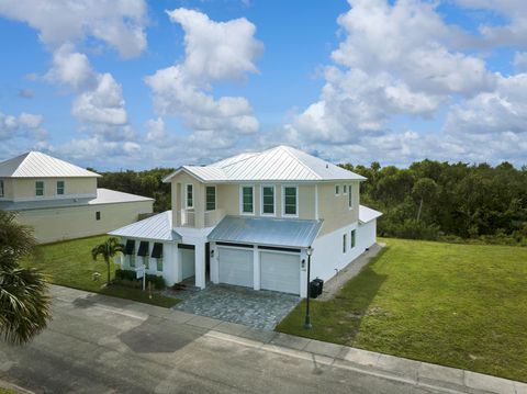 A home in Hutchinson Island