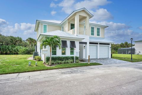 A home in Hutchinson Island