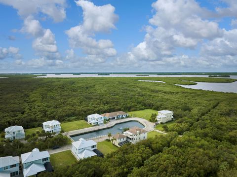 A home in Hutchinson Island