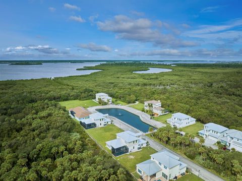 A home in Hutchinson Island