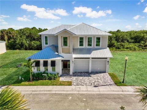 A home in Hutchinson Island