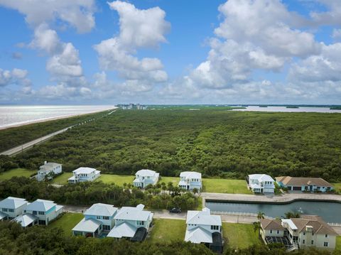 A home in Hutchinson Island