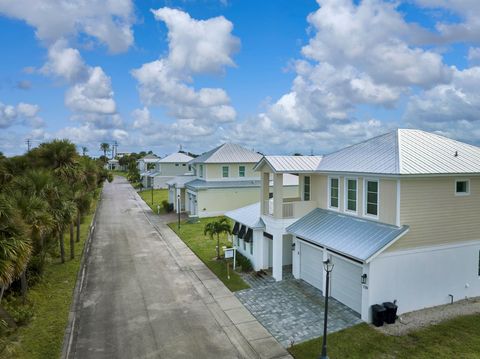 A home in Hutchinson Island