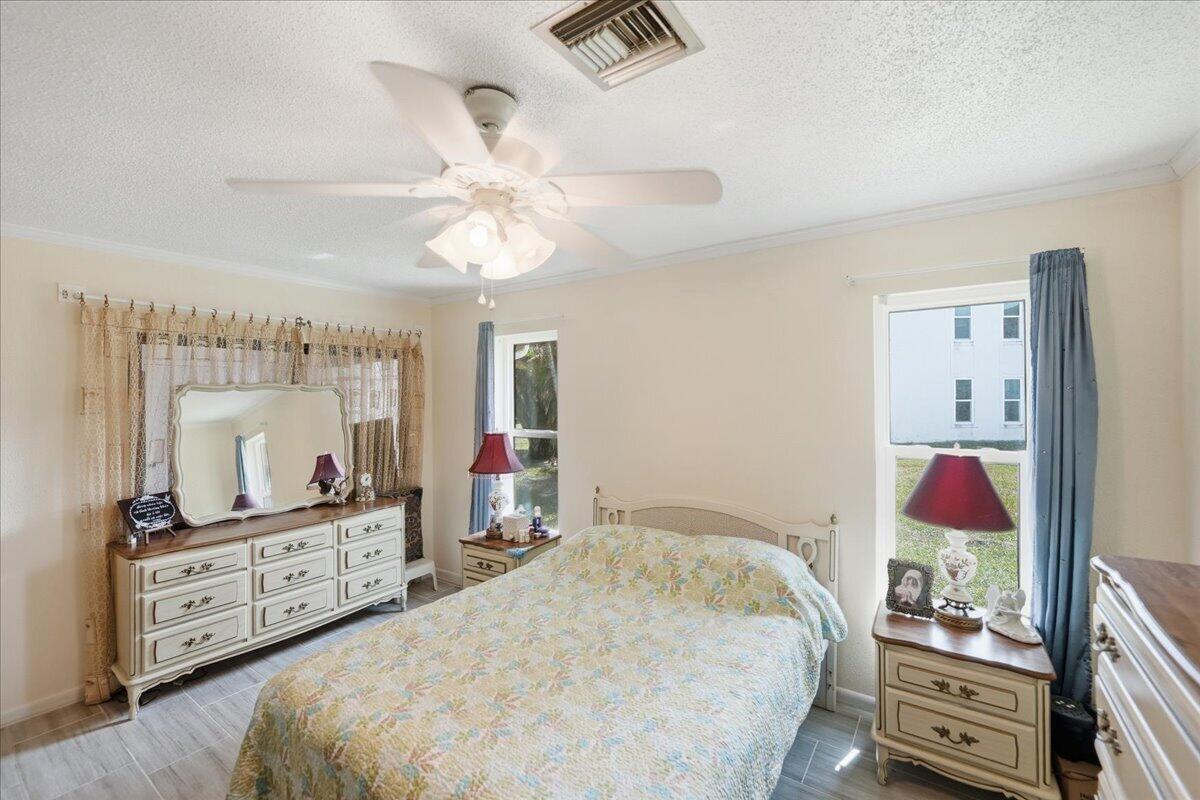 TWIN LAKES SOUTH & TOWN VILLAS CONDO - Residential