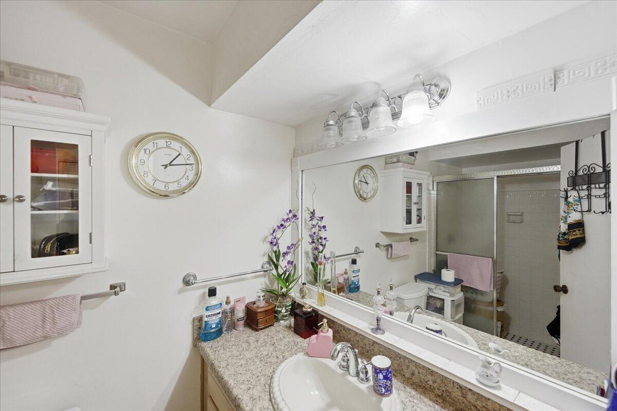 TWIN LAKES SOUTH & TOWN VILLAS CONDO - Residential