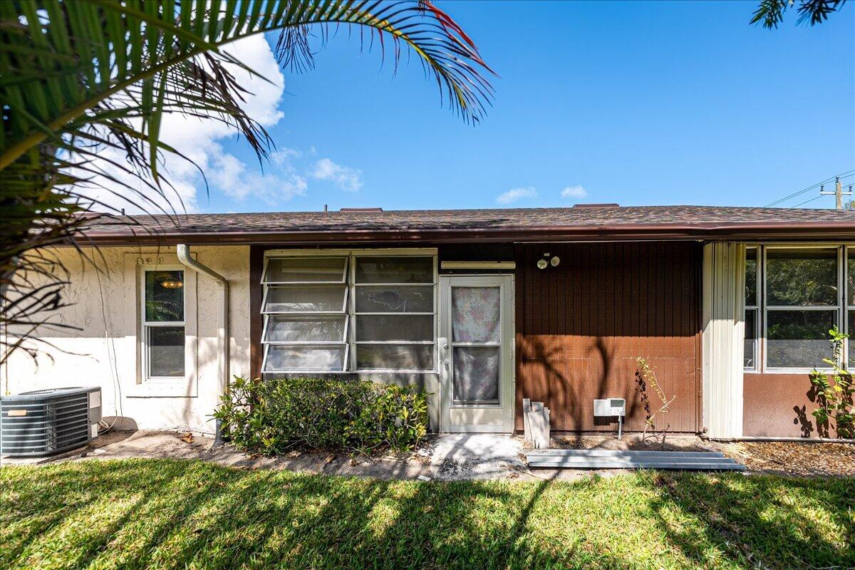 TWIN LAKES SOUTH & TOWN VILLAS CONDO - Residential