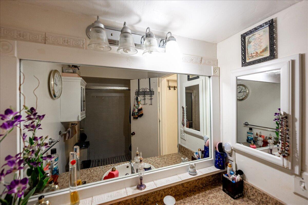 TWIN LAKES SOUTH & TOWN VILLAS CONDO - Residential