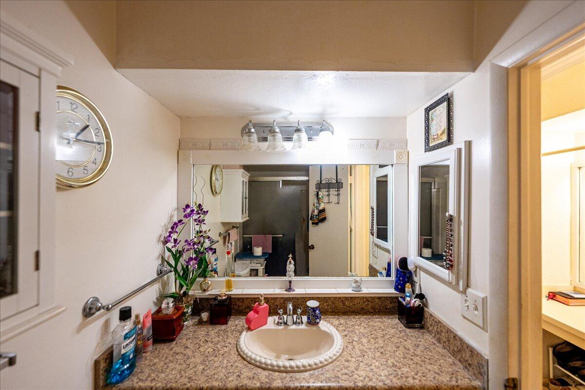 TWIN LAKES SOUTH & TOWN VILLAS CONDO - Residential