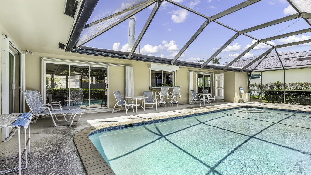 Photo of 2610 NE 40TH Court, Fort Lauderdale, FL 33308 (MLS # B26065236)