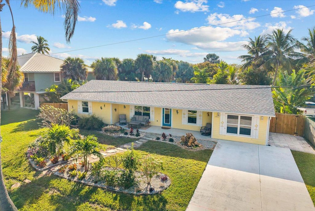 Photo of 1805 Plover Avenue, Fort Pierce, FL 34949 (MLS # R11149191)