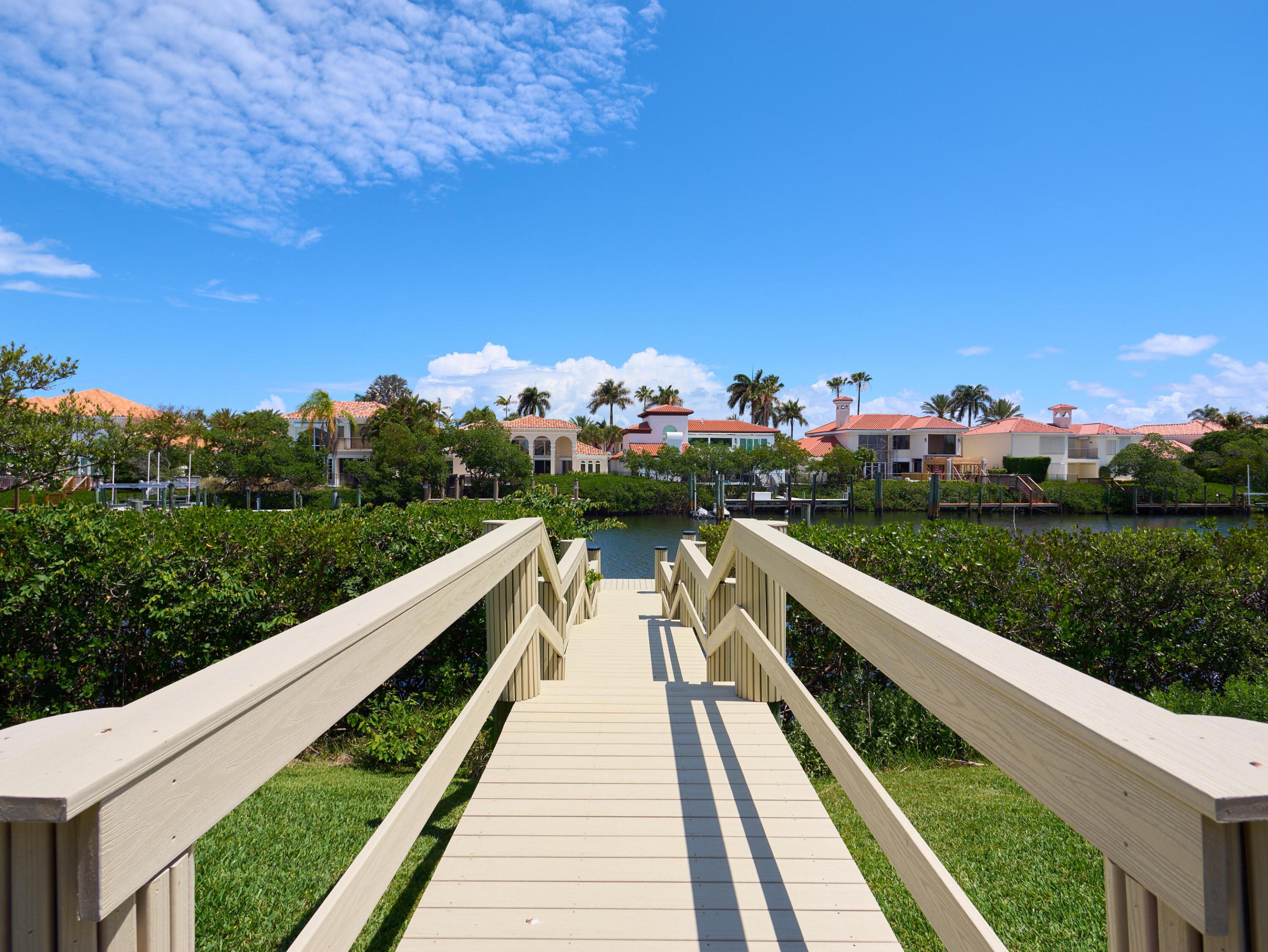 Southern Cay at Jonathans Landing - Residential