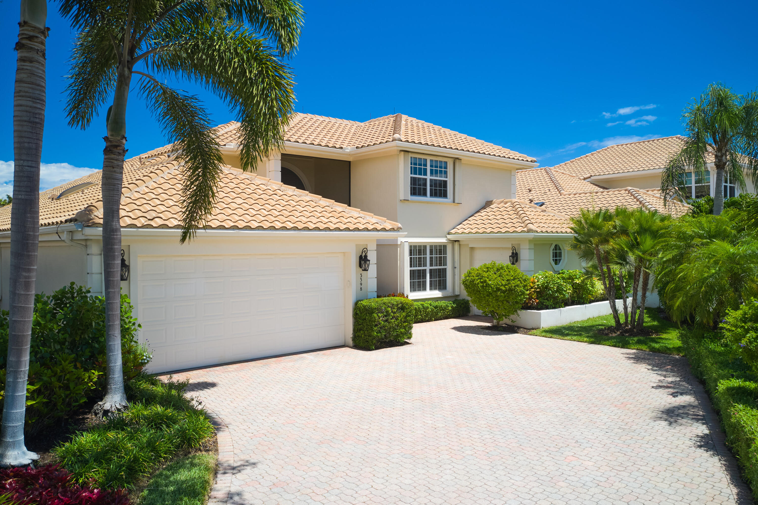 Southern Cay at Jonathans Landing - Residential