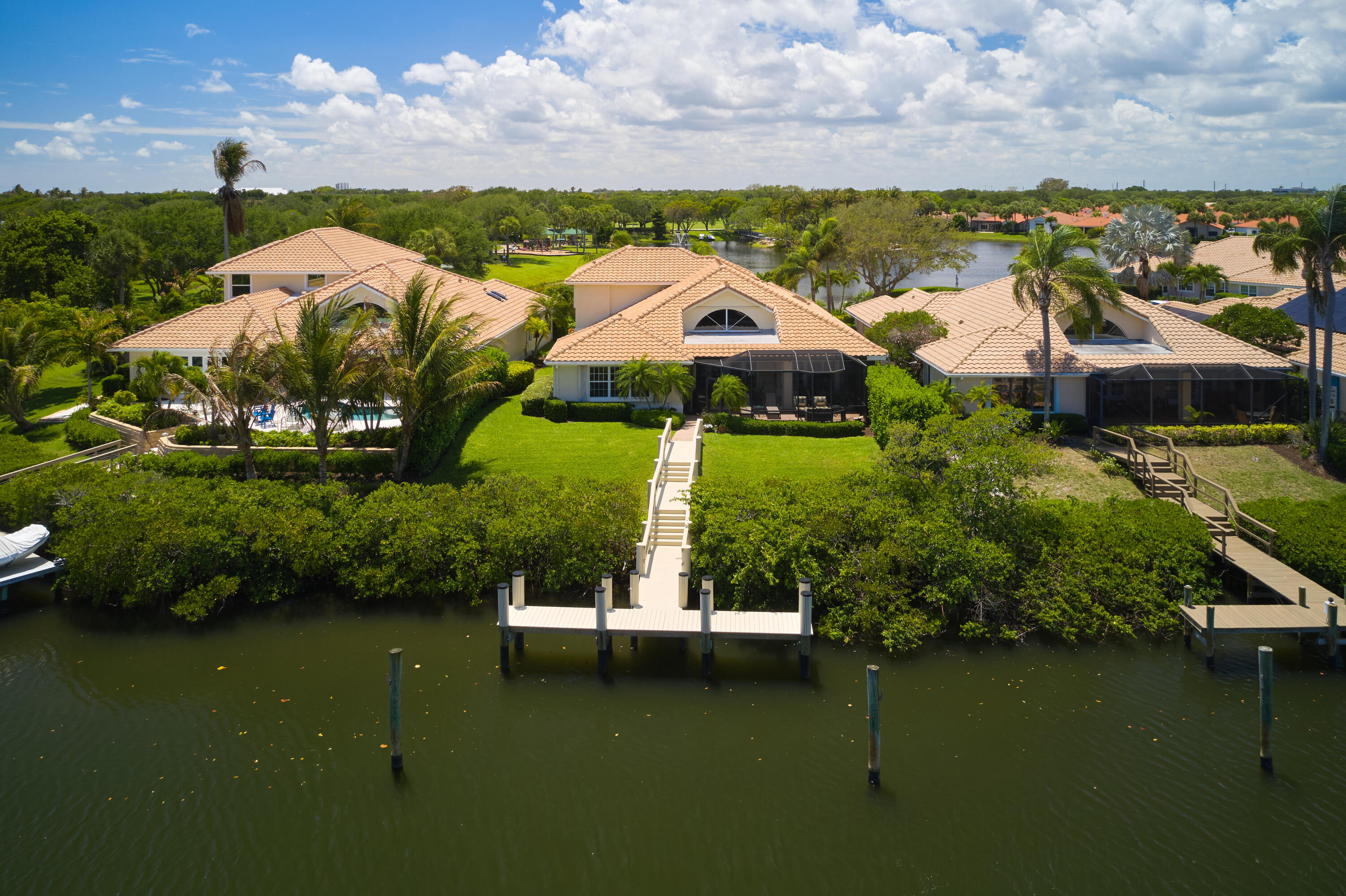 Southern Cay at Jonathans Landing - Residential
