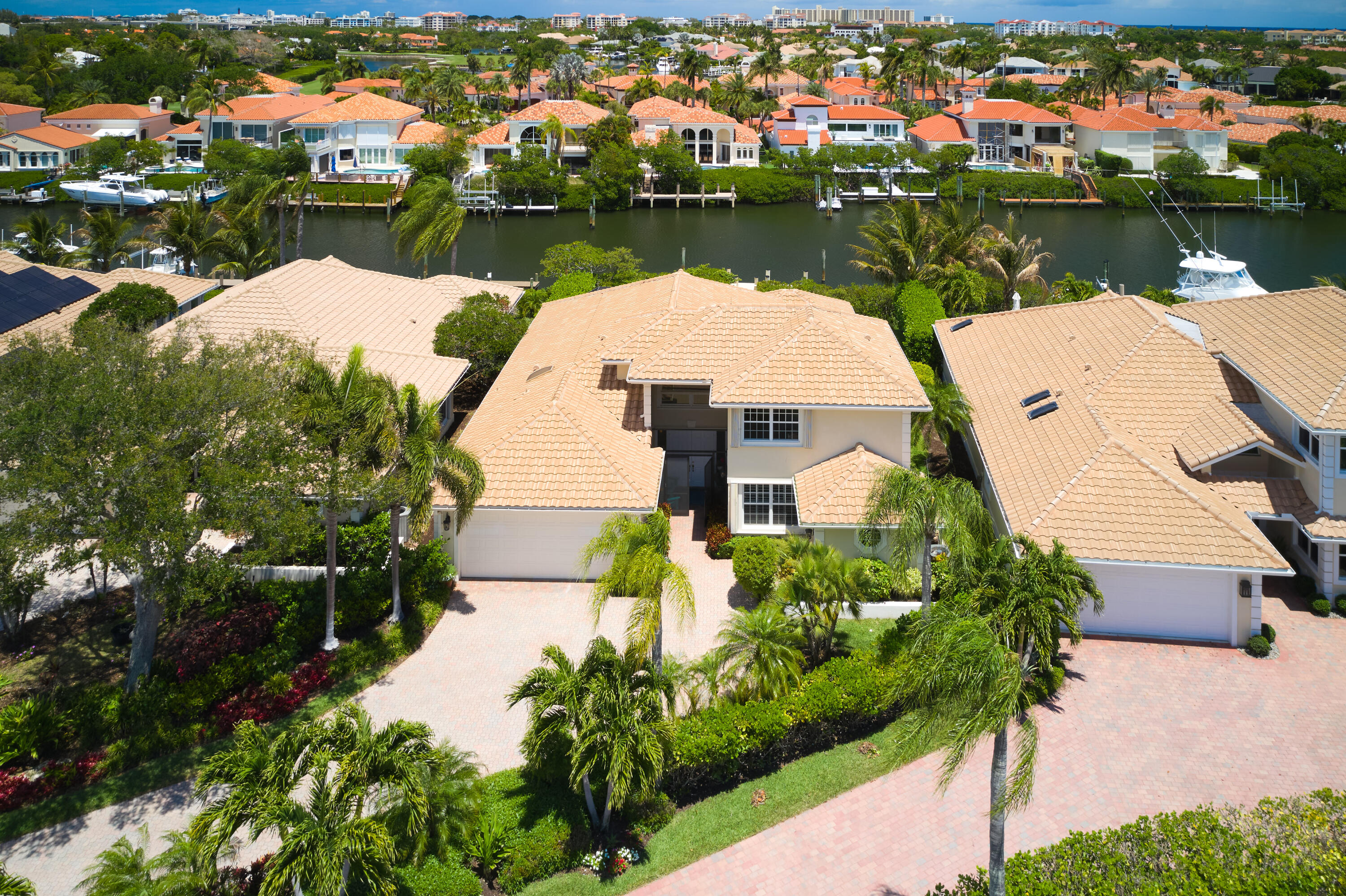 Southern Cay at Jonathans Landing - Residential