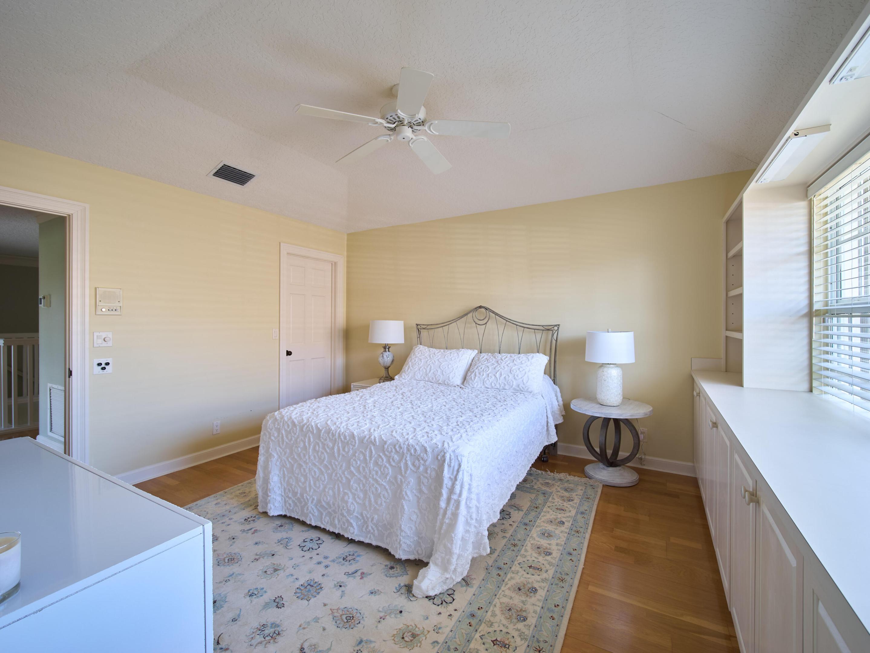 Southern Cay at Jonathans Landing - Residential