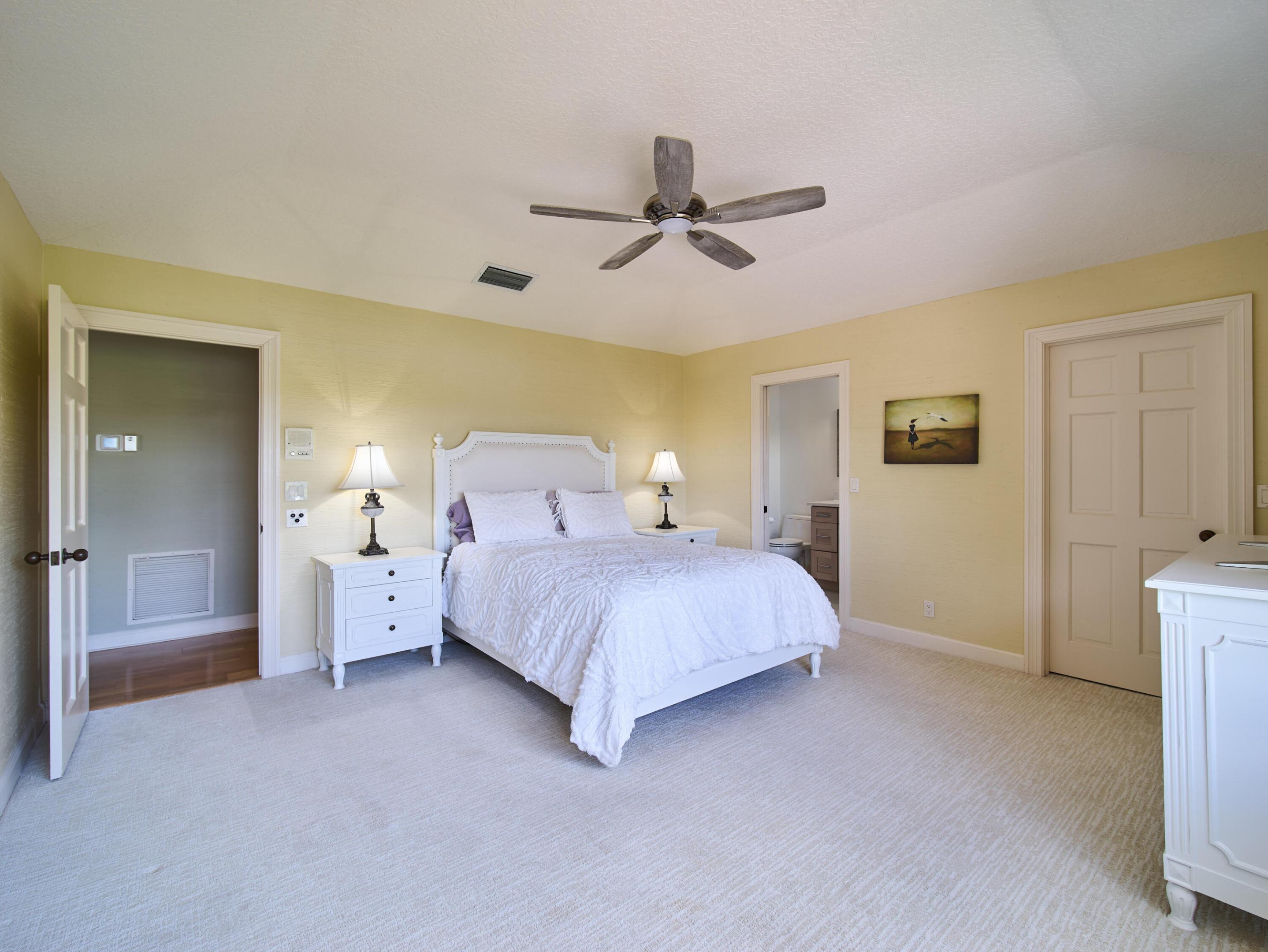Southern Cay at Jonathans Landing - Residential