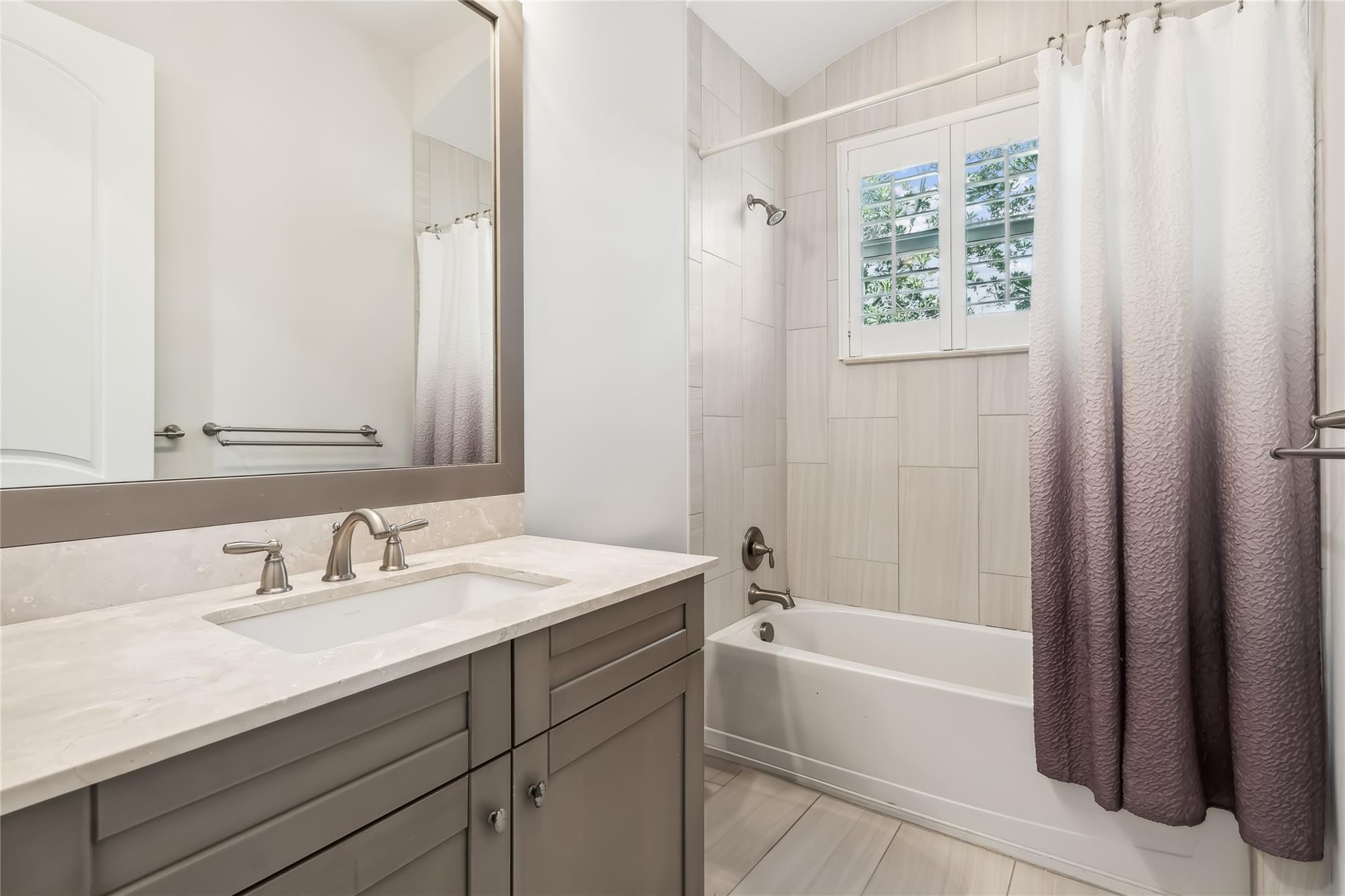 HUNTERS CHASE OF PALM BEA - Residential Lease