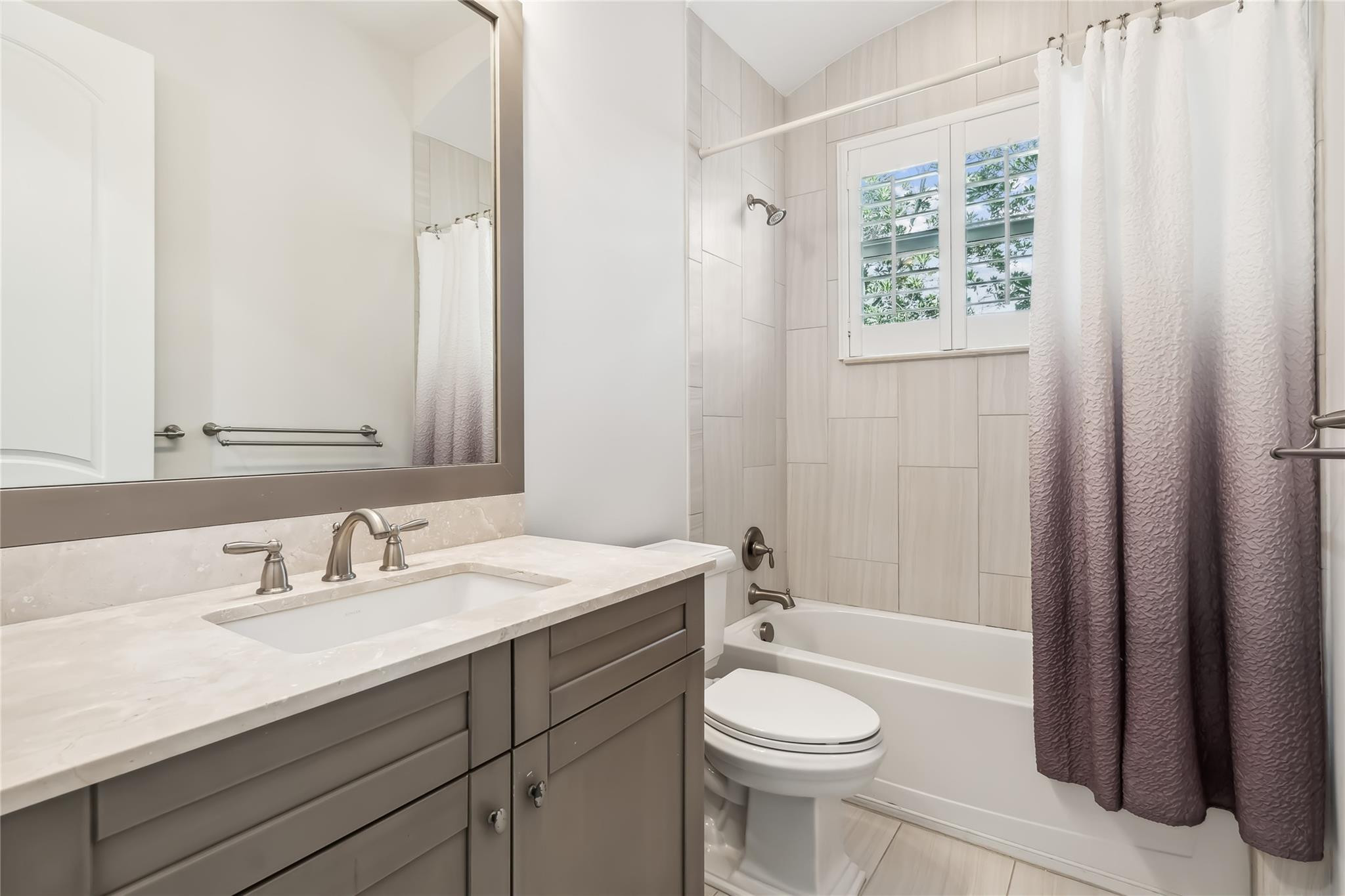 HUNTERS CHASE OF PALM BEA - Residential Lease