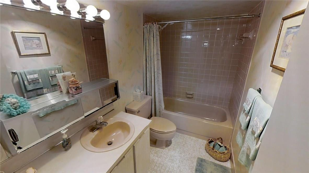 MEADOWBROOK LAKES VIEW - Residential Lease