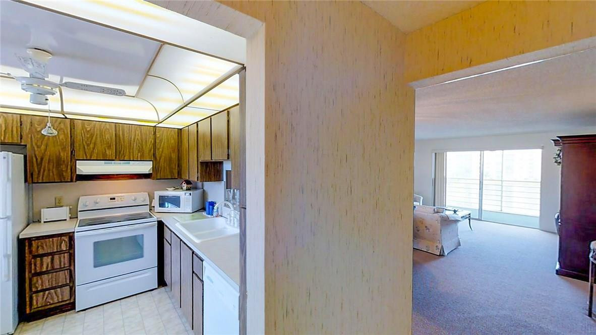 MEADOWBROOK LAKES VIEW - Residential Lease