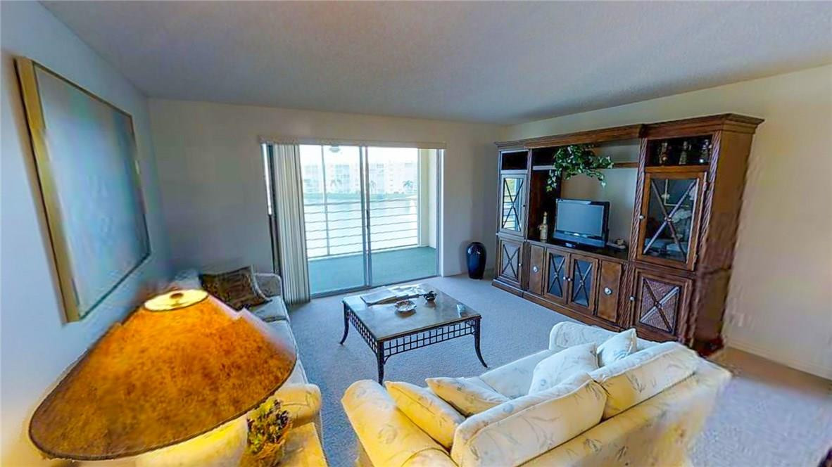 MEADOWBROOK LAKES VIEW - Residential Lease