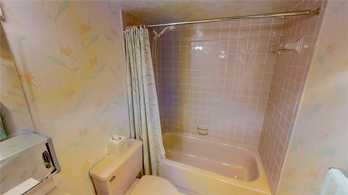 MEADOWBROOK LAKES VIEW - Residential Lease