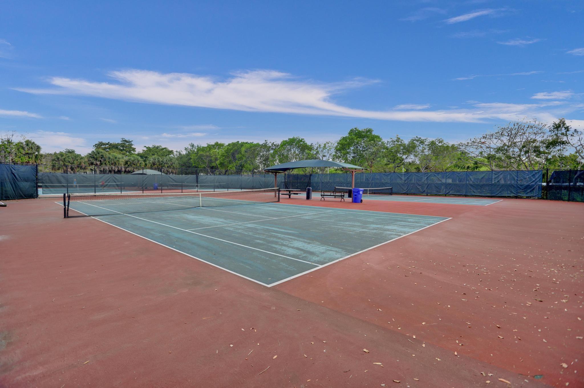 NO 95 PALM-AIRE COUNTRY CLUB - Residential Lease