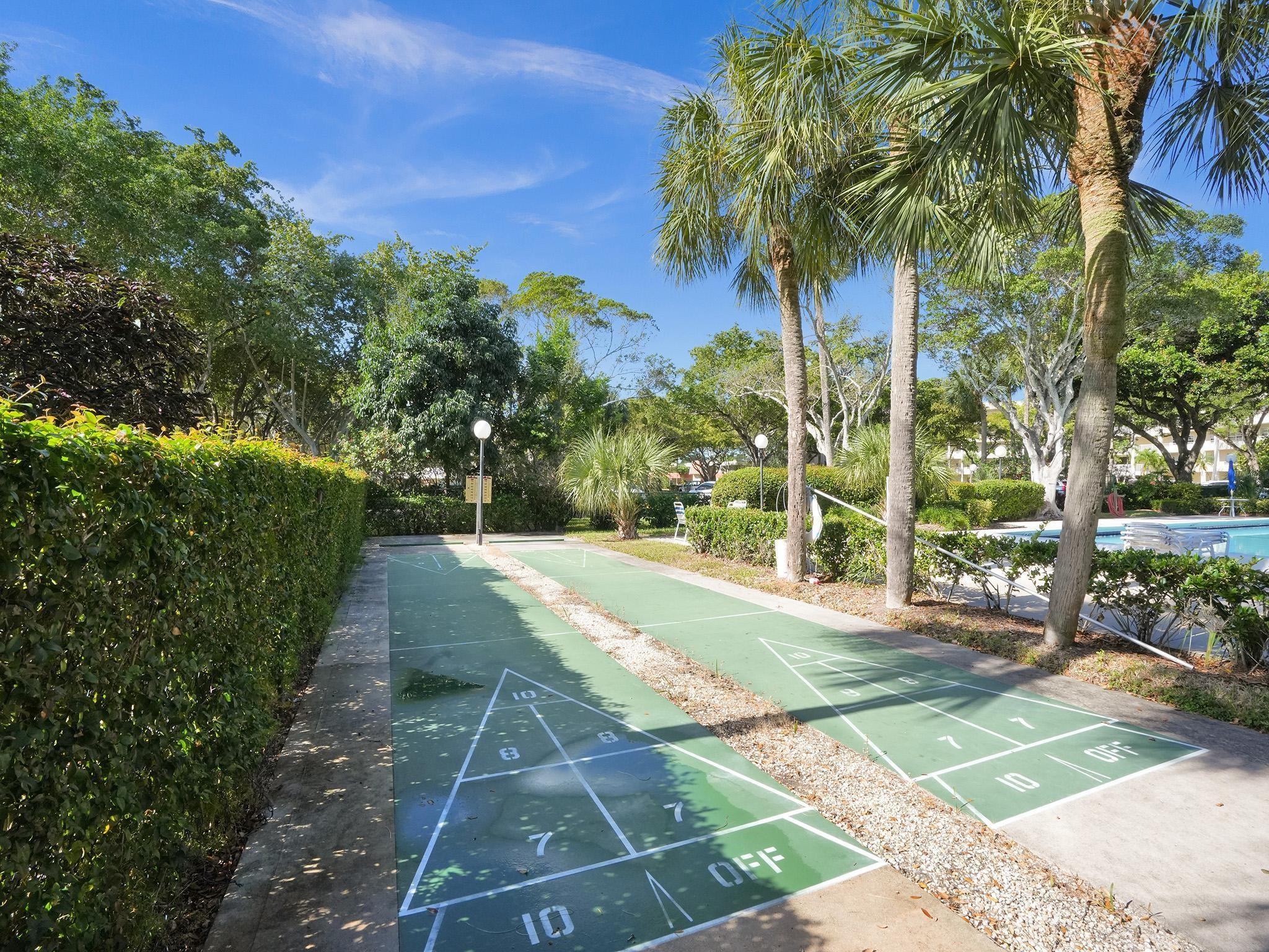 NO 95 PALM-AIRE COUNTRY CLUB - Residential Lease