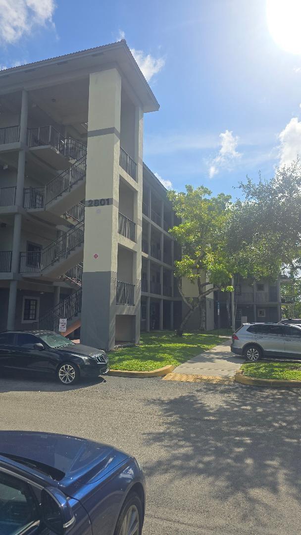 Riverside Villas At - Residential Lease