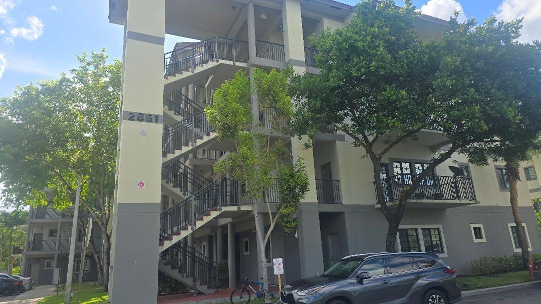 Riverside Villas At - Residential Lease