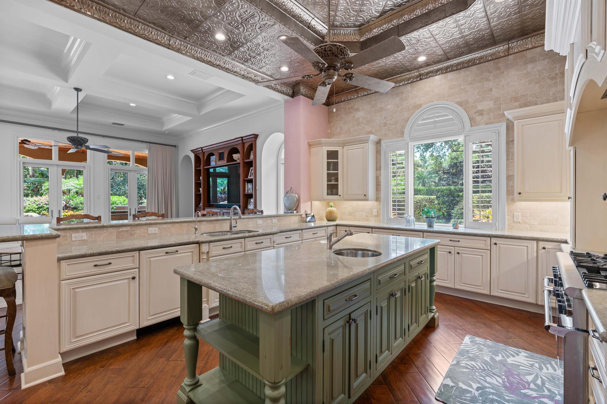 OLD PALM 4 - Residential