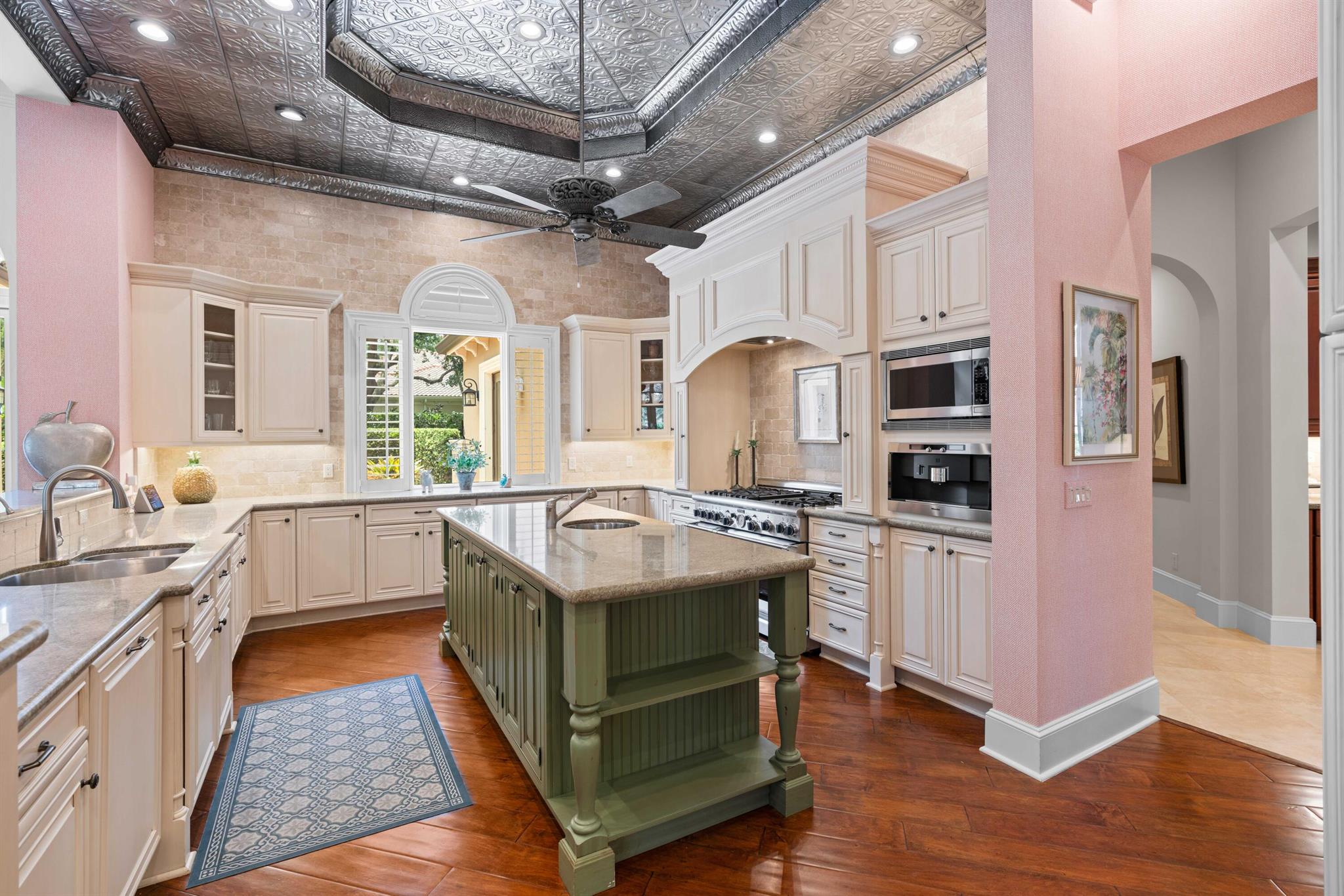 OLD PALM 4 - Residential