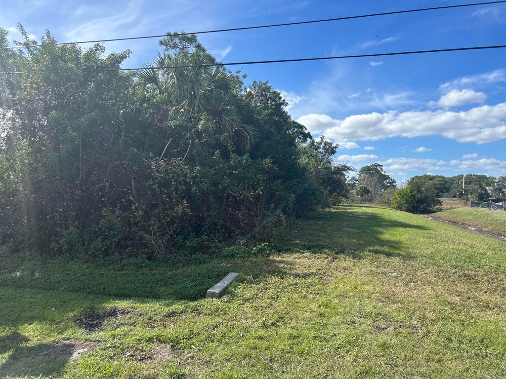 Photo of 5097 NW Rugby Drive, Port Saint Lucie, FL 34983 (MLS # R10953965)