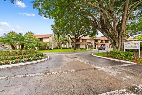 Tiny photo for 4352 Carambola Circle N, Coconut Creek, FL 33066 (MLS # B26047418)